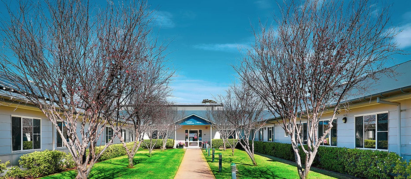 holy_spirit_dubbo_facade.jpg